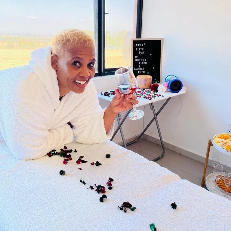 CBDCB1D0-B4DE-4A77-A093-BD97497F6D5E